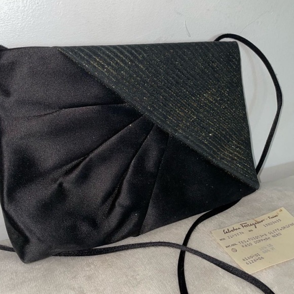 Salvatore Ferragamo Purse / Bag!🖤 W/ COA! - Picture 3 of 7